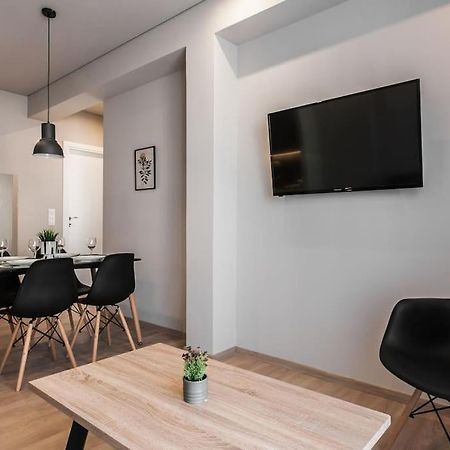 Piraeus Deluxe 2Bdr Apt - Near Metro And Port Eksteriør bilde