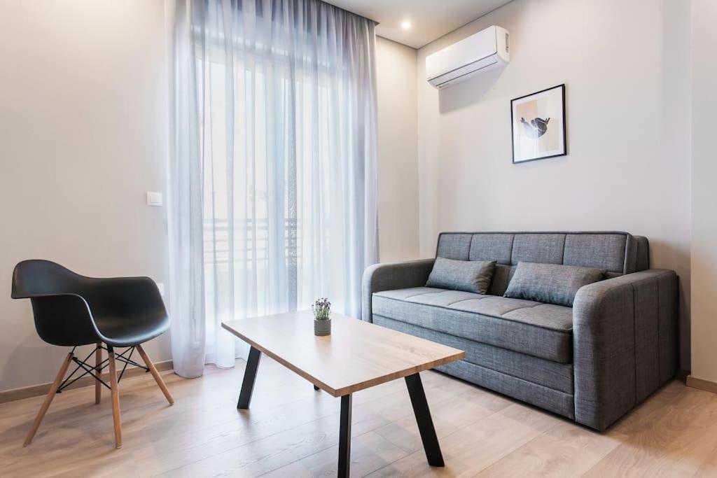 Piraeus Deluxe 2Bdr Apt - Near Metro And Port Eksteriør bilde