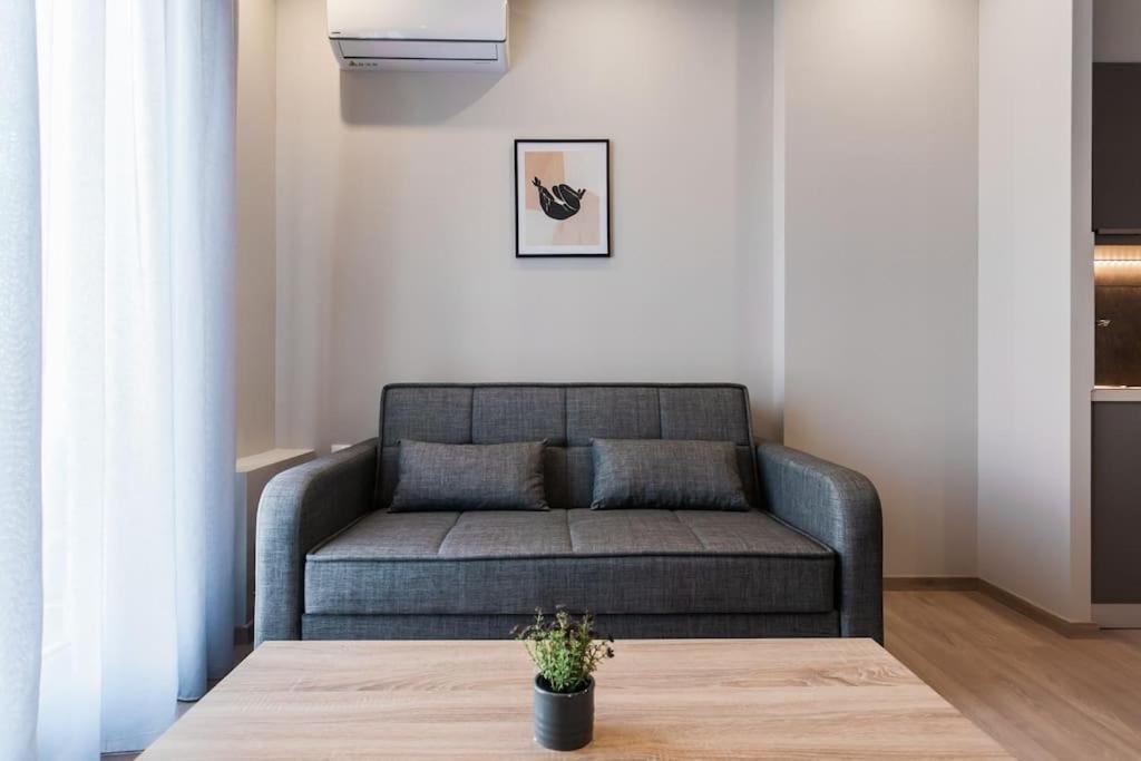 Piraeus Deluxe 2Bdr Apt - Near Metro And Port Eksteriør bilde